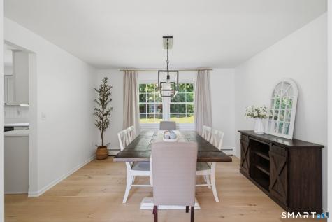 61 Broadleaf Circle Windsor CT 06095