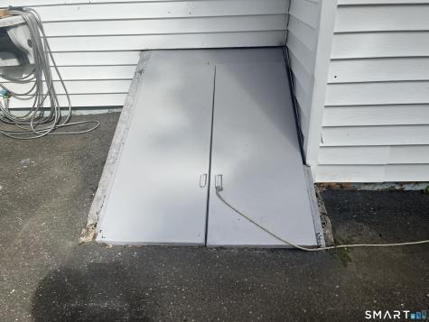 18 Summit Street Derby CT 06418