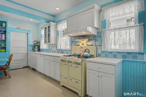 27 Washington Avenue Danbury CT 06810