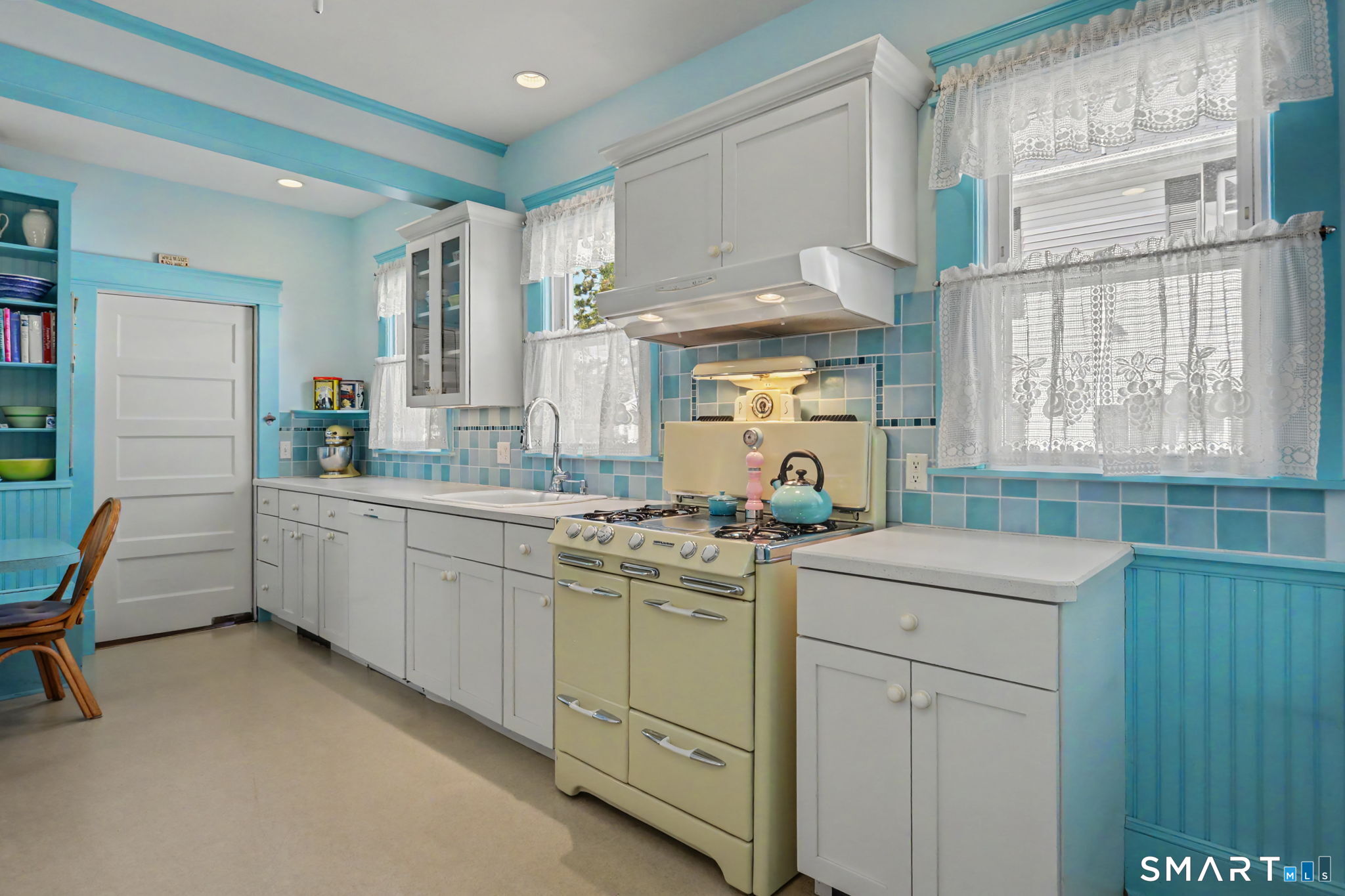 27 Washington Avenue Danbury CT 06810