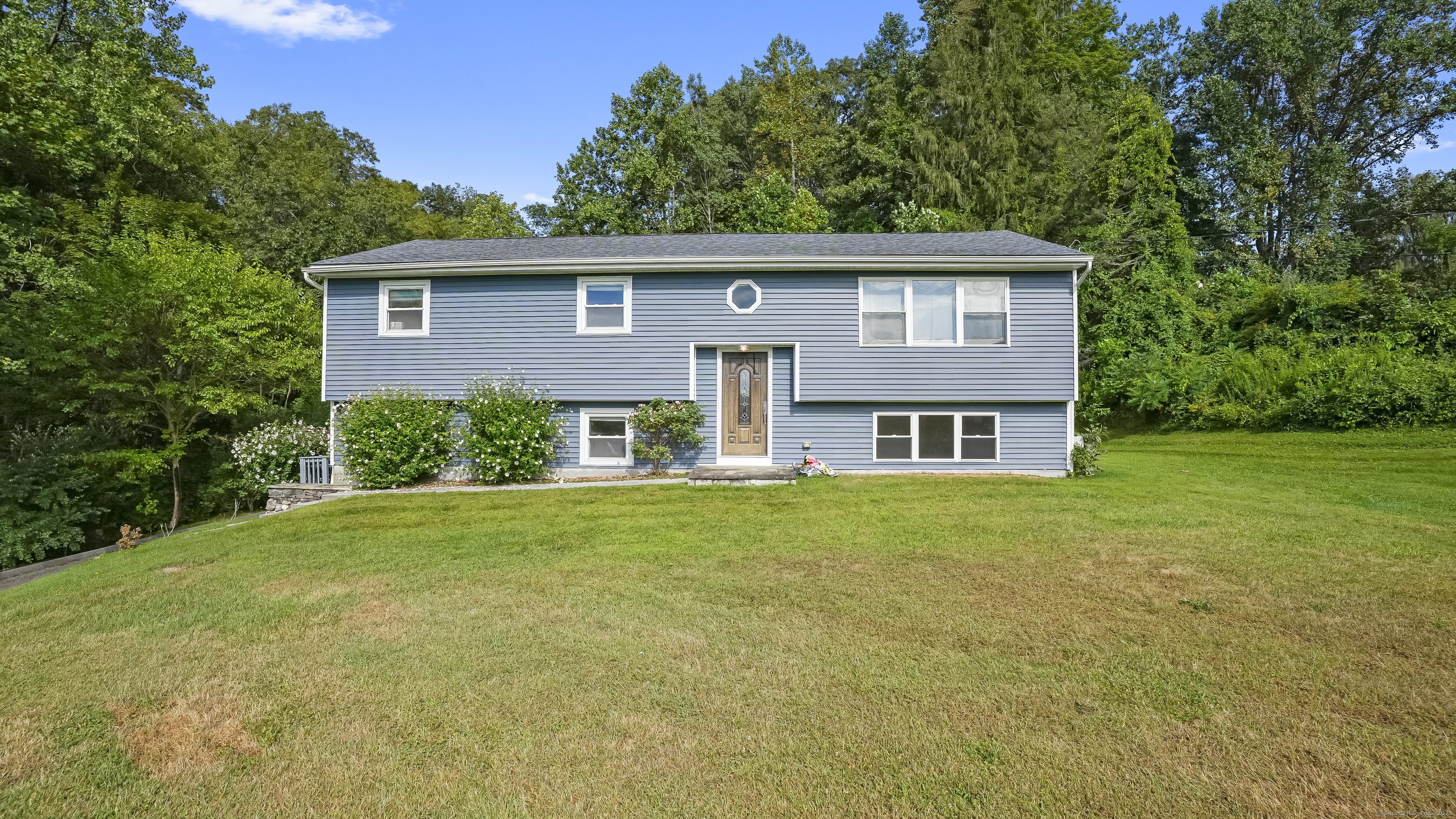 6 Holly Lane Brookfield CT 06804