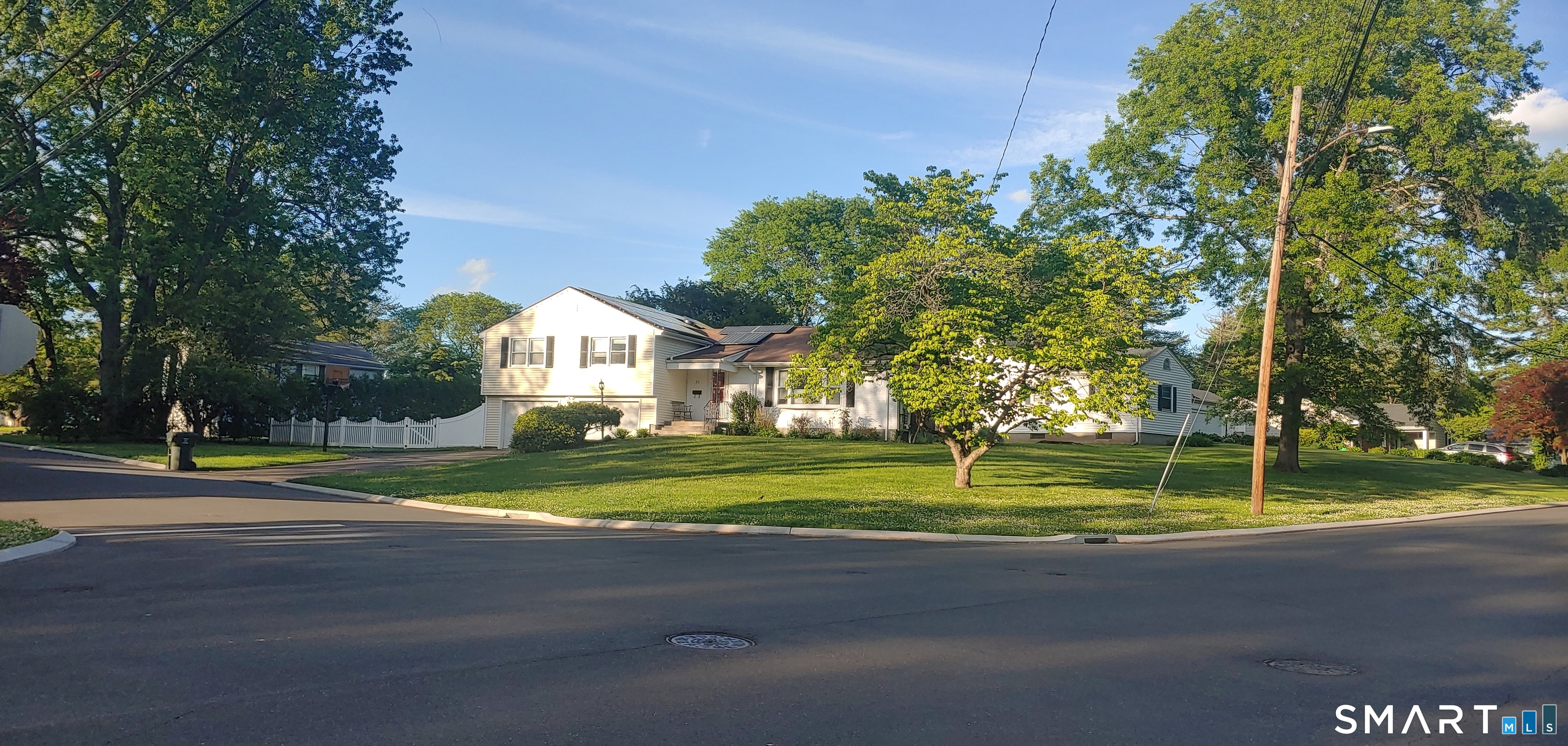 22 Vardon Road West Hartford CT 06117
