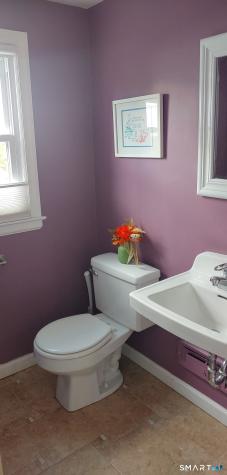 22 Vardon Road West Hartford CT 06117
