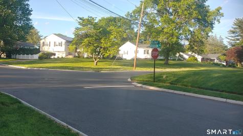 22 Vardon Road West Hartford CT 06117