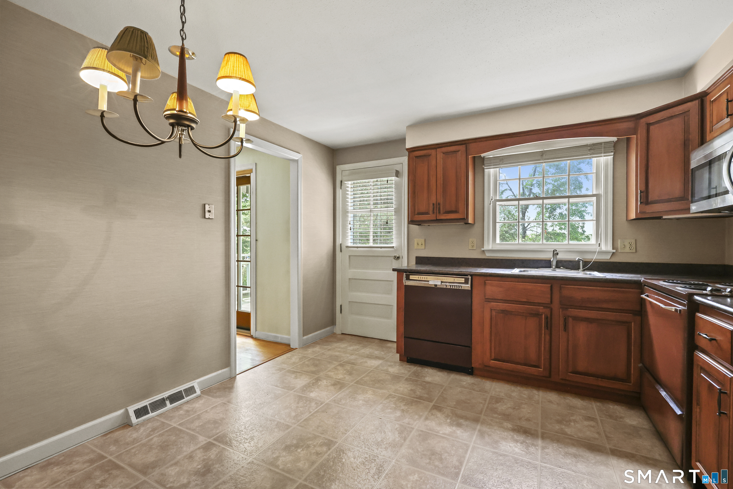 17 Howard Drive Vernon CT 06066