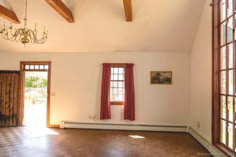 131 Cow Hill Road Clinton CT 06413