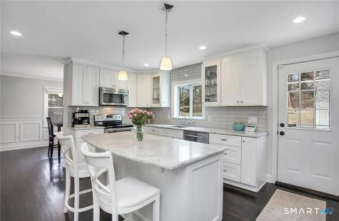 8 Ferndale Drive Easton CT 06612