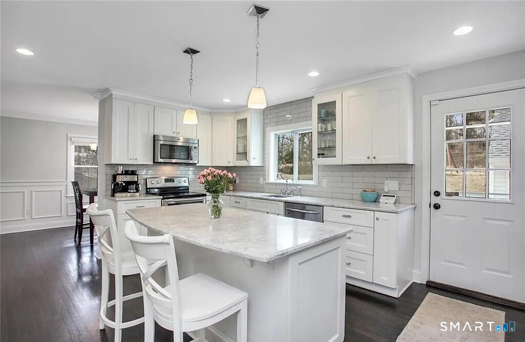 8 Ferndale Drive Easton CT 06612