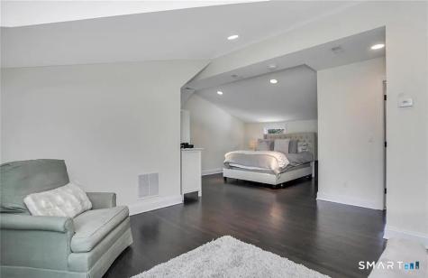 8 Ferndale Drive Easton CT 06612