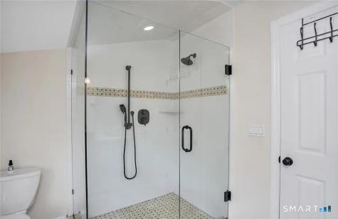 8 Ferndale Drive Easton CT 06612