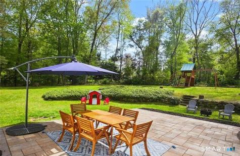 8 Ferndale Drive Easton CT 06612