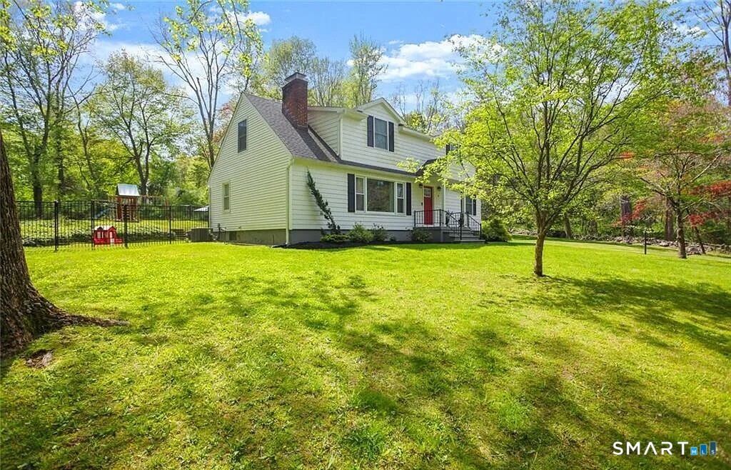 8 Ferndale Drive Easton CT 06612