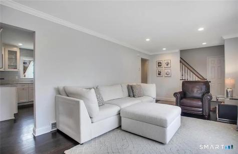 8 Ferndale Drive Easton CT 06612