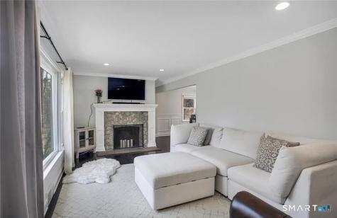8 Ferndale Drive Easton CT 06612