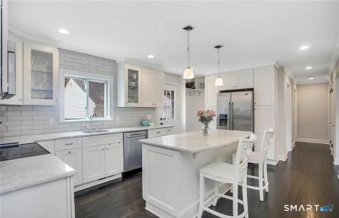 8 Ferndale Drive Easton CT 06612