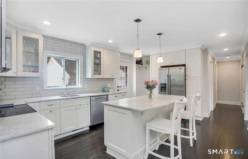 8 Ferndale Drive Easton CT 06612