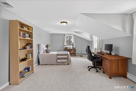 15 Oak Hollow Road Branford CT 06405