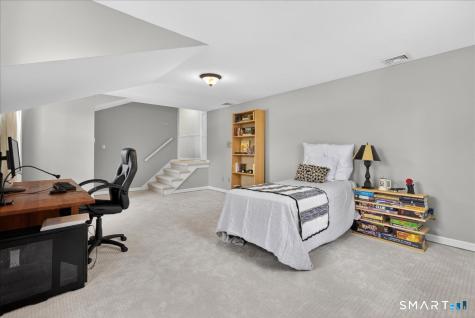 15 Oak Hollow Road Branford CT 06405