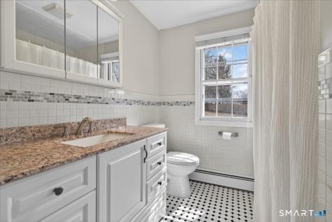 15 Oak Hollow Road Branford CT 06405
