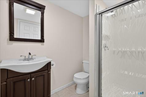 15 Oak Hollow Road Branford CT 06405