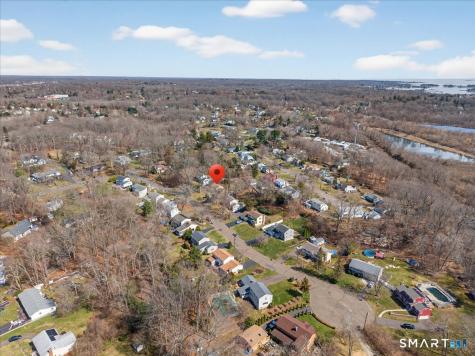 15 Oak Hollow Road Branford CT 06405