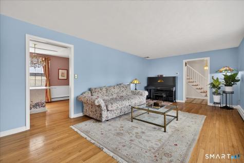 15 Oak Hollow Road Branford CT 06405