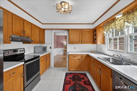 15 Oak Hollow Road Branford CT 06405