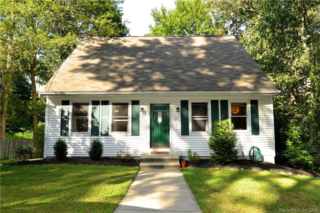 39 Crestwood Road Stratford CT 06614