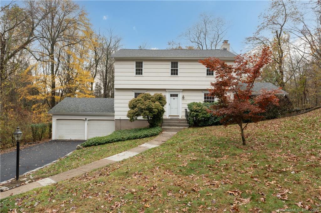 10 Fairy Glen Drive North Haven CT 06473