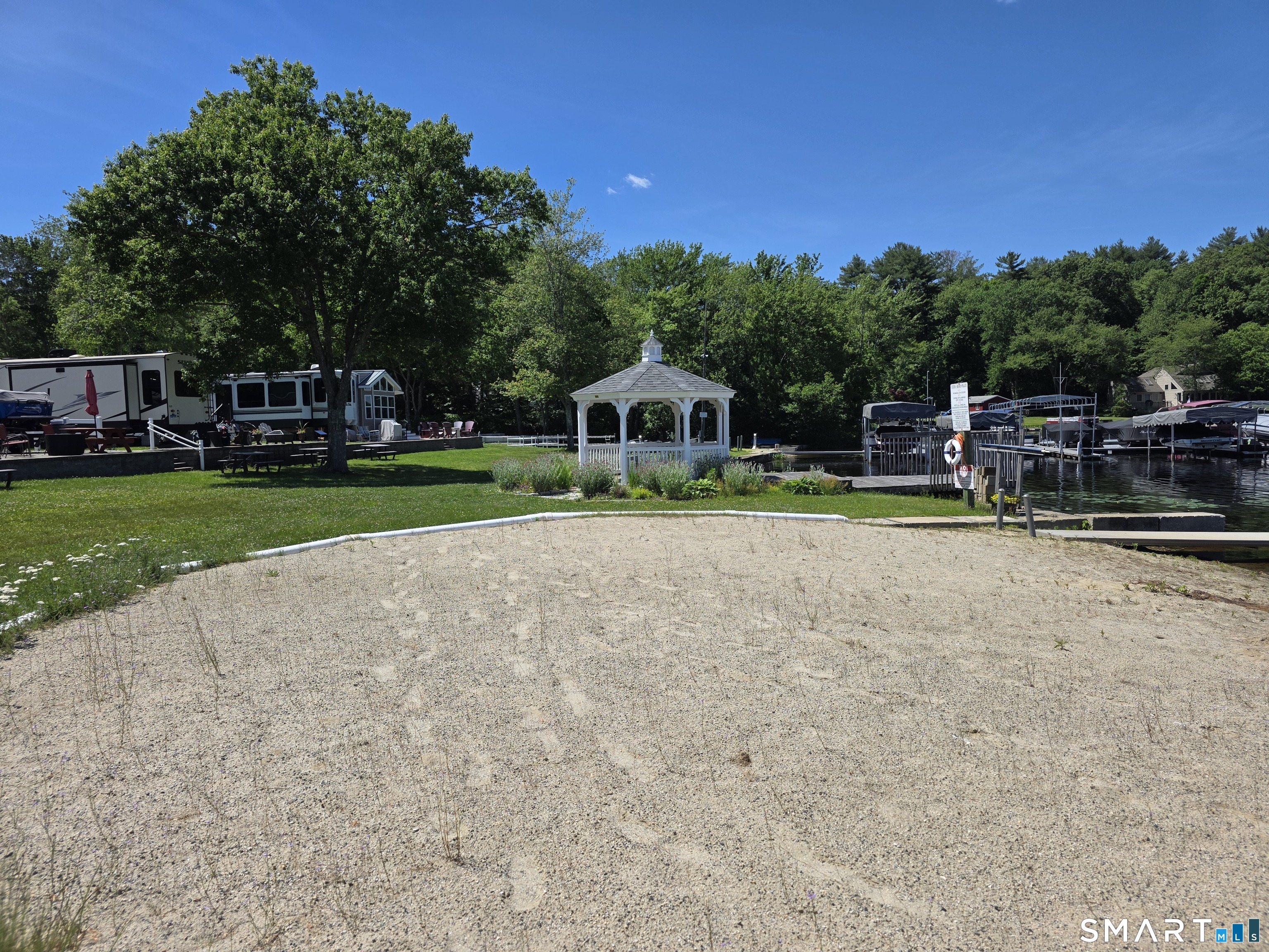 262 L 39 Shetucket Turnpike Griswold CT 06351