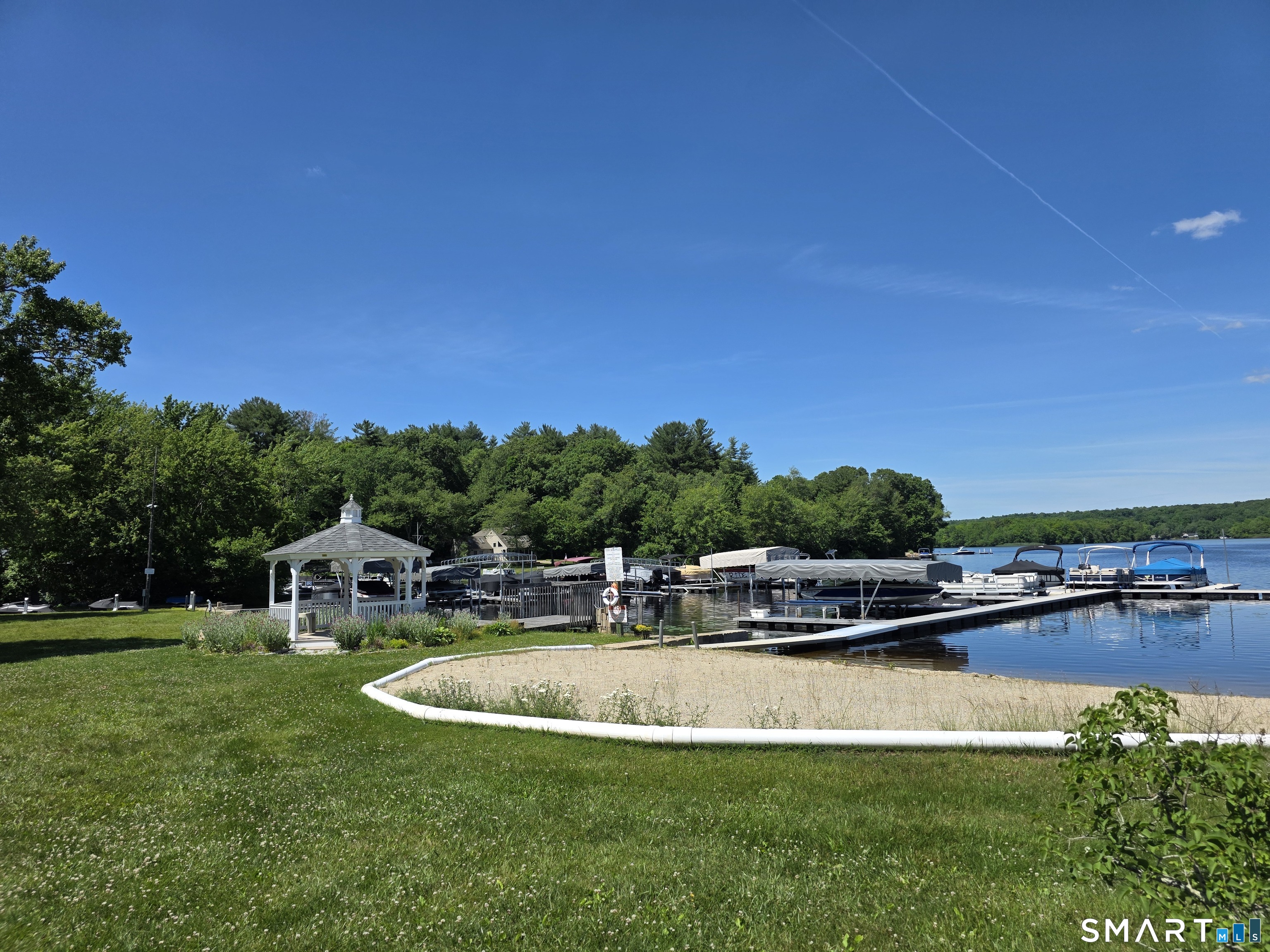 262 L 39 Shetucket Turnpike Griswold CT 06351