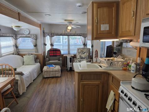 262 L 39 Shetucket Turnpike Griswold CT 06351