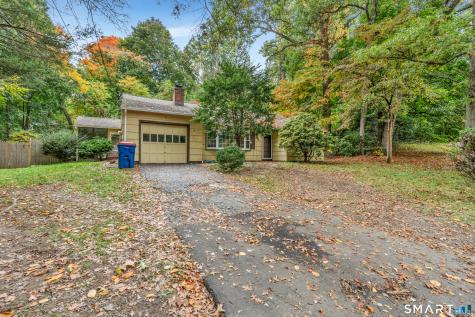 3 Juniper Circle Trumbull CT 06611