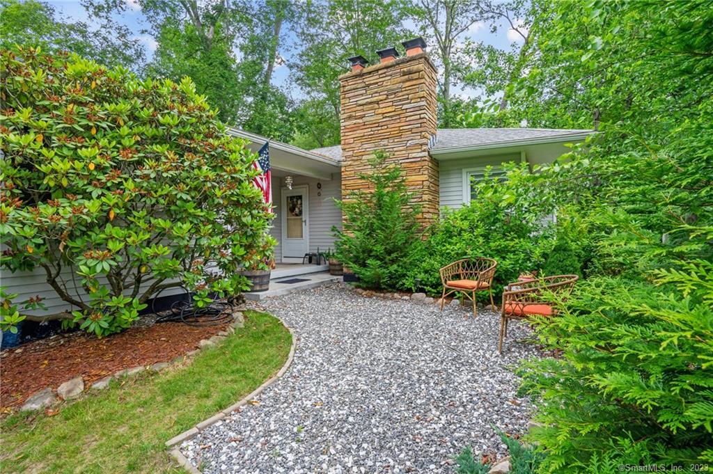 5 Skyline Drive Salem CT 06420