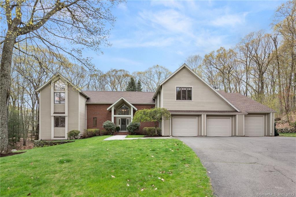 48 Hunters Crossing Burlington CT 06013