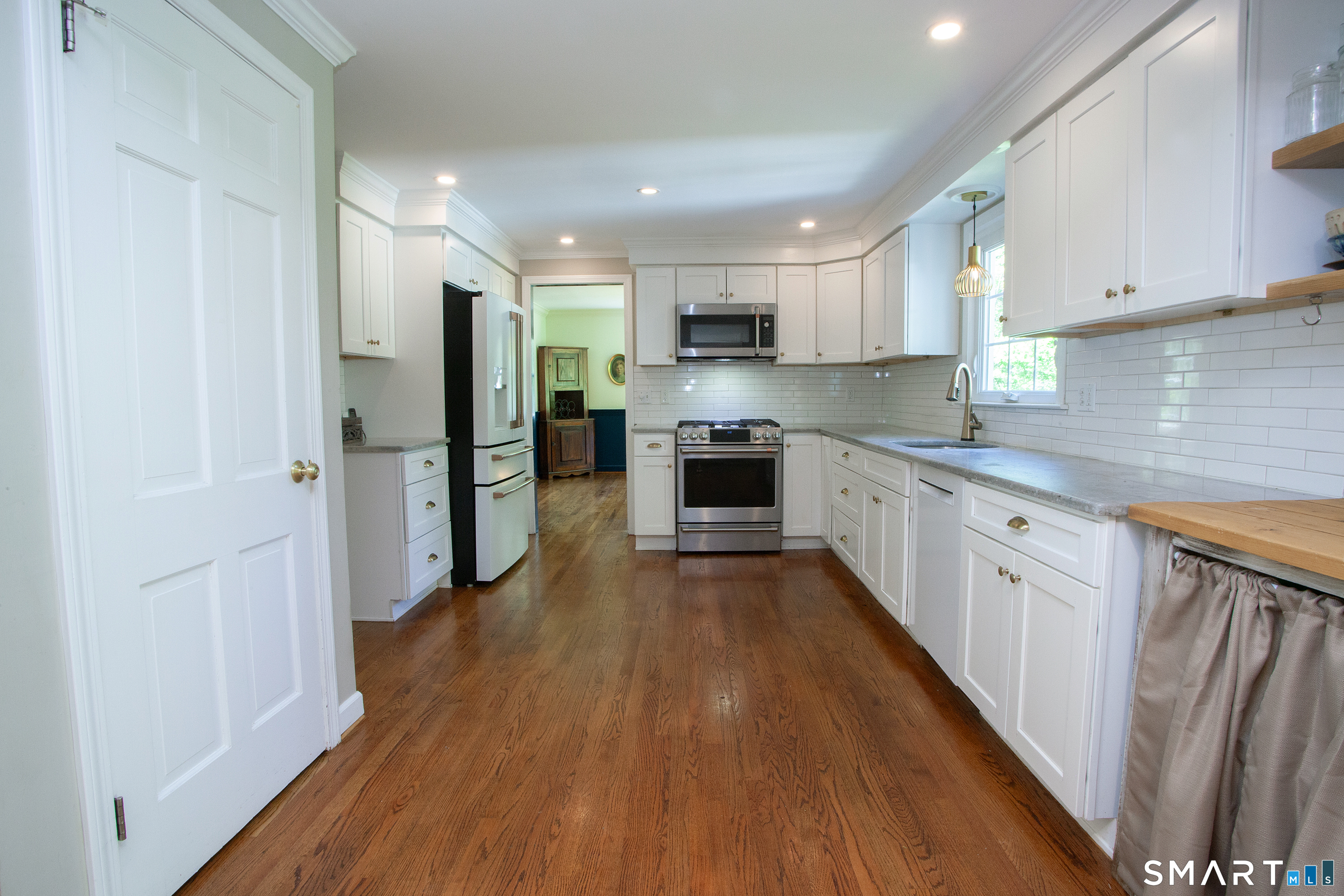 19 Lawton Drive Simsbury CT 06070