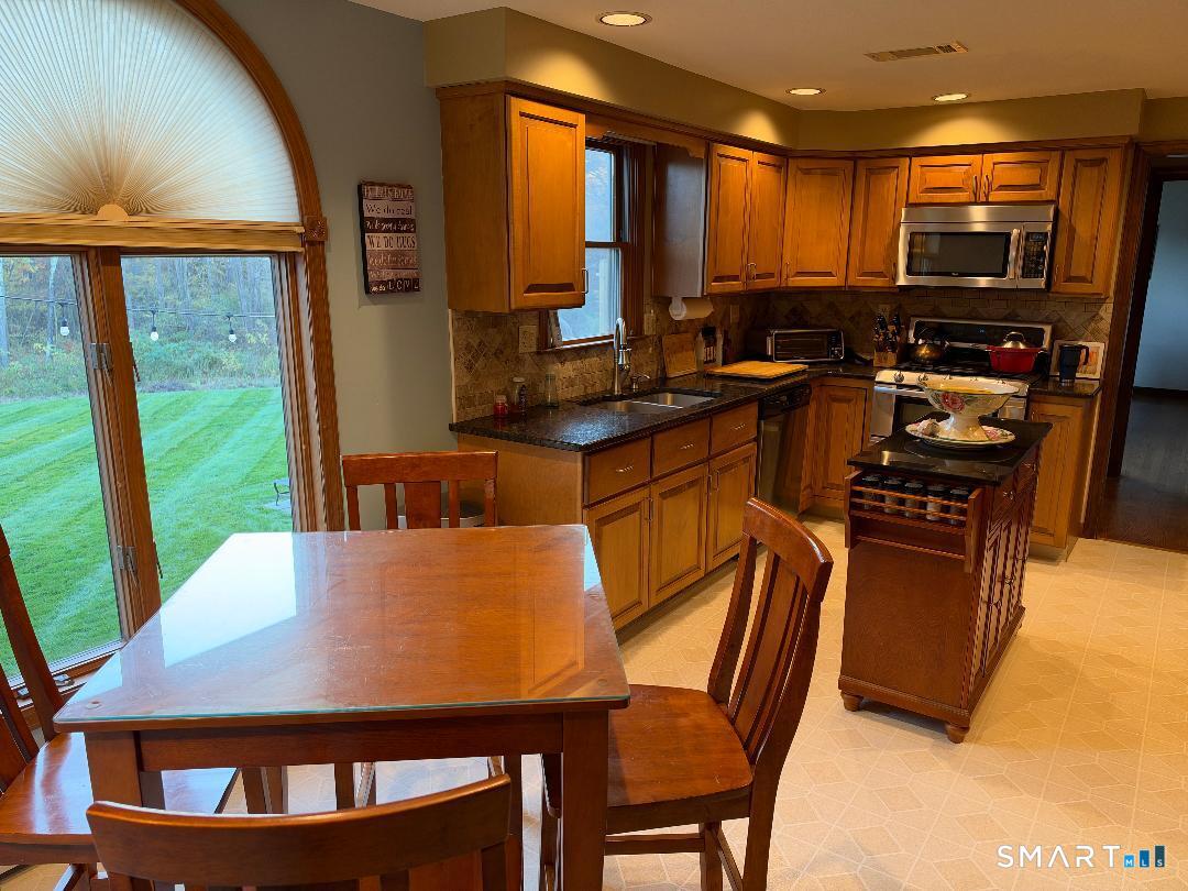 69 Cope Farms Road Farmington CT 06032