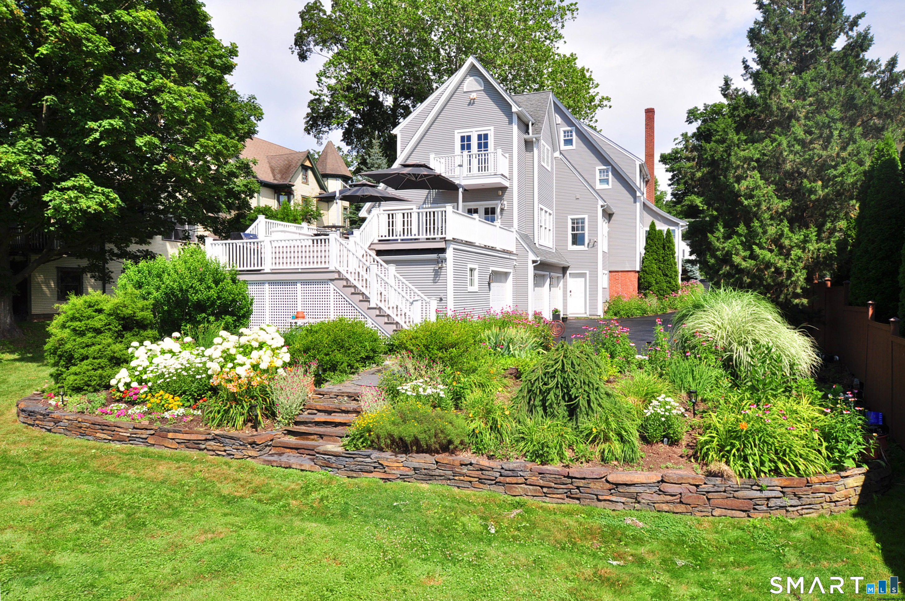 371 North Main Street Suffield CT 06078