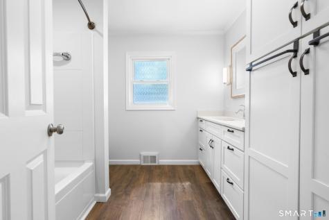 48 Prospect Avenue East Lyme CT 06357