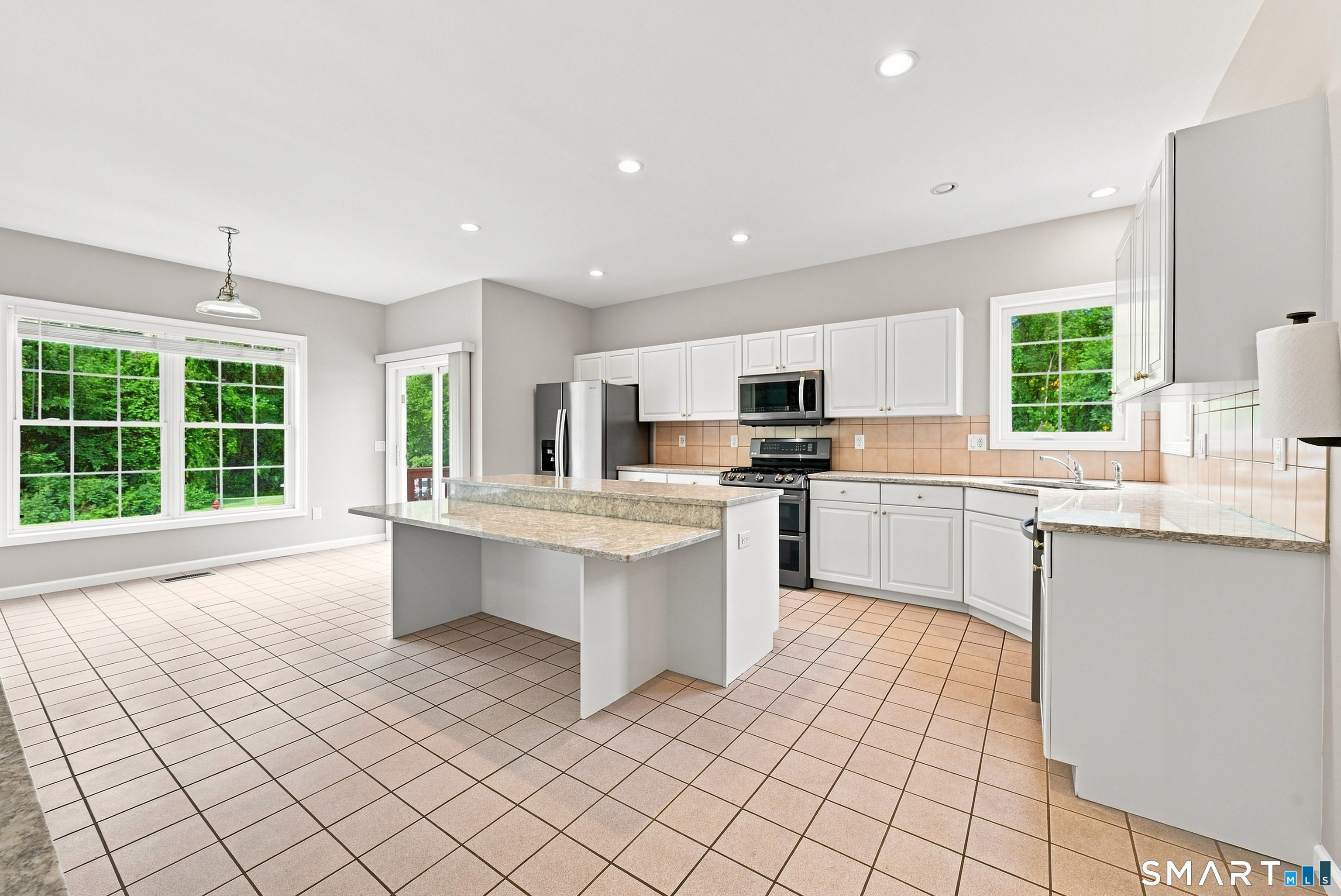 63 Meadow Brook Road Brookfield CT 06804
