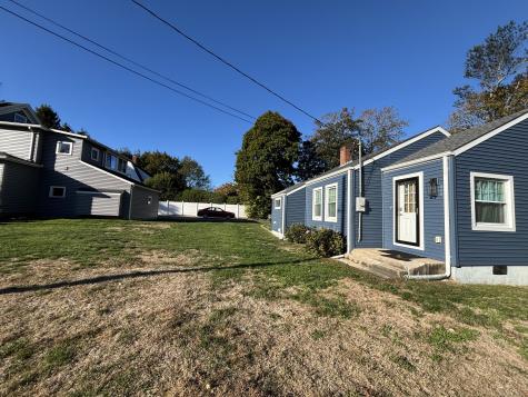 10 Pattagansett Court East Lyme CT 06357