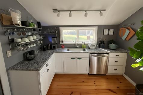 10 Pattagansett Court East Lyme CT 06357