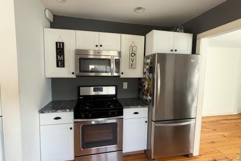 10 Pattagansett Court East Lyme CT 06357