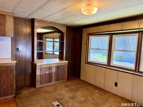 28 Cheyenne Road East Hartford CT 06118