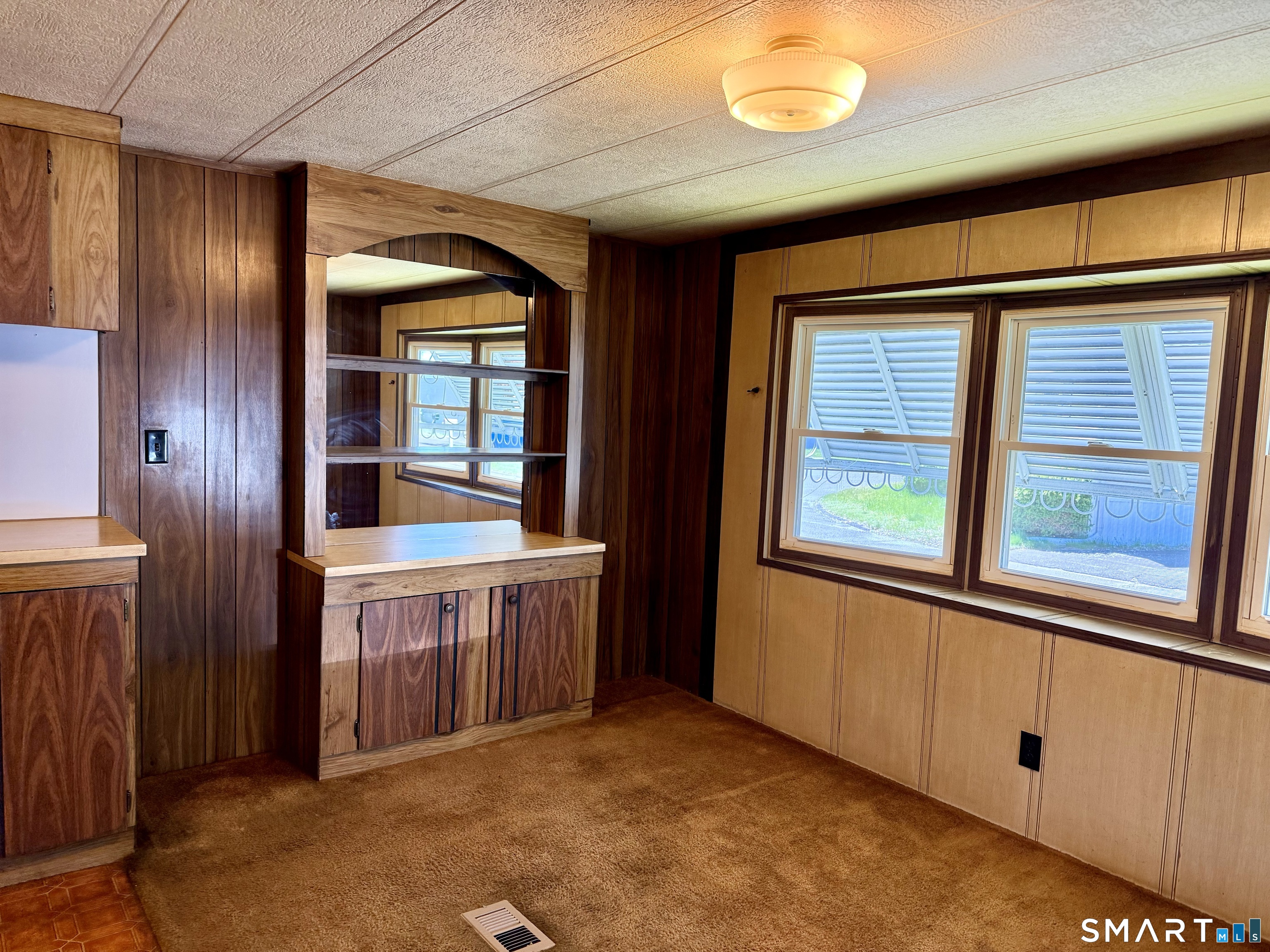 28 Cheyenne Road East Hartford CT 06118