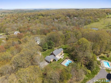 16 Cider Mill Road Burlington CT 06013