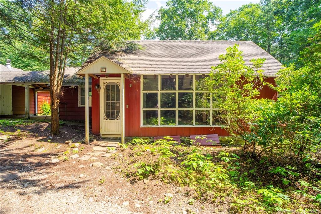 95 Lake Road Warren CT 06754
