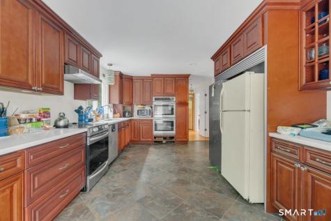 72 Winter Avenue Deep River CT 06417
