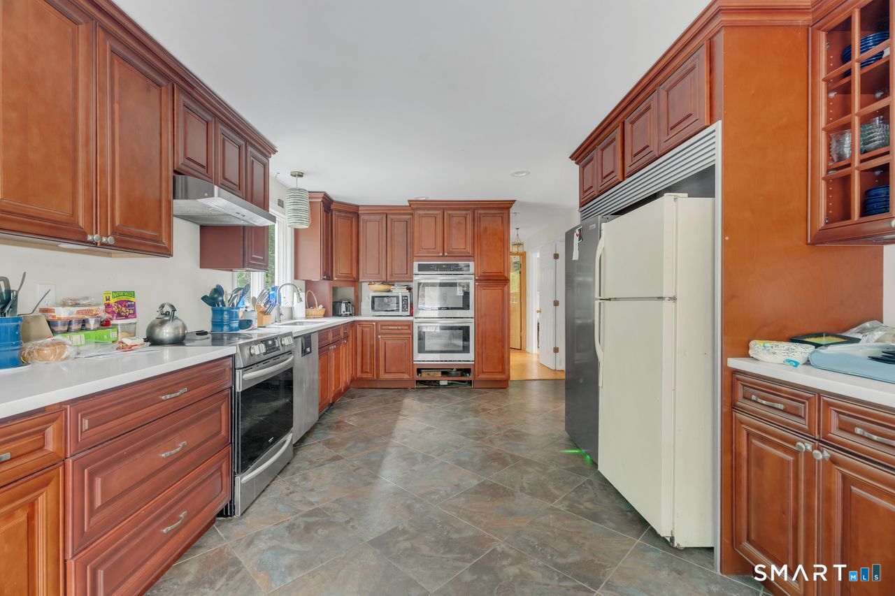 72 Winter Avenue Deep River CT 06417