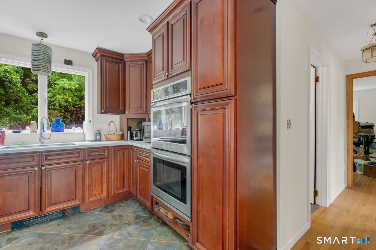 72 Winter Avenue Deep River CT 06417